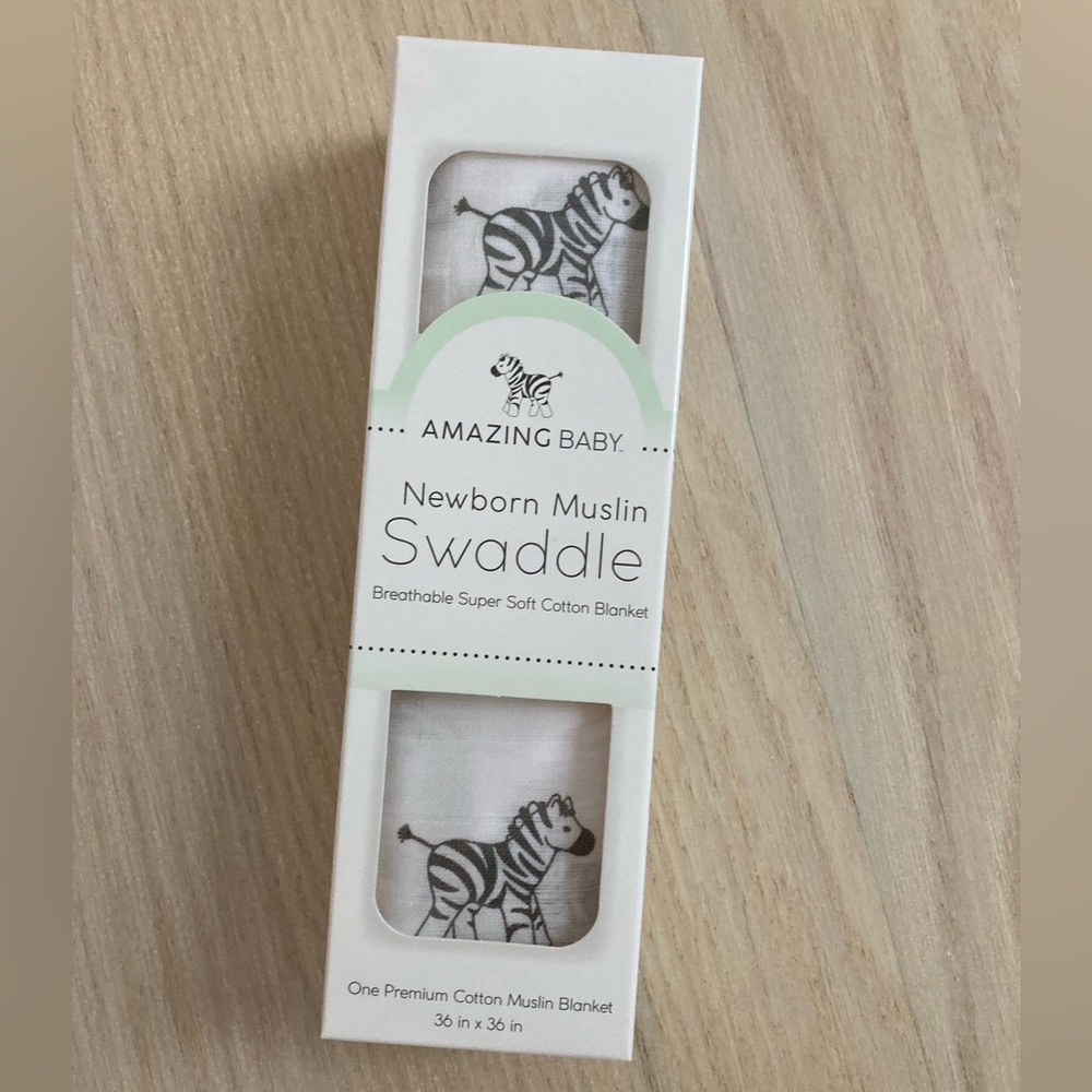 NWT Amazing Baby muslin swaddle